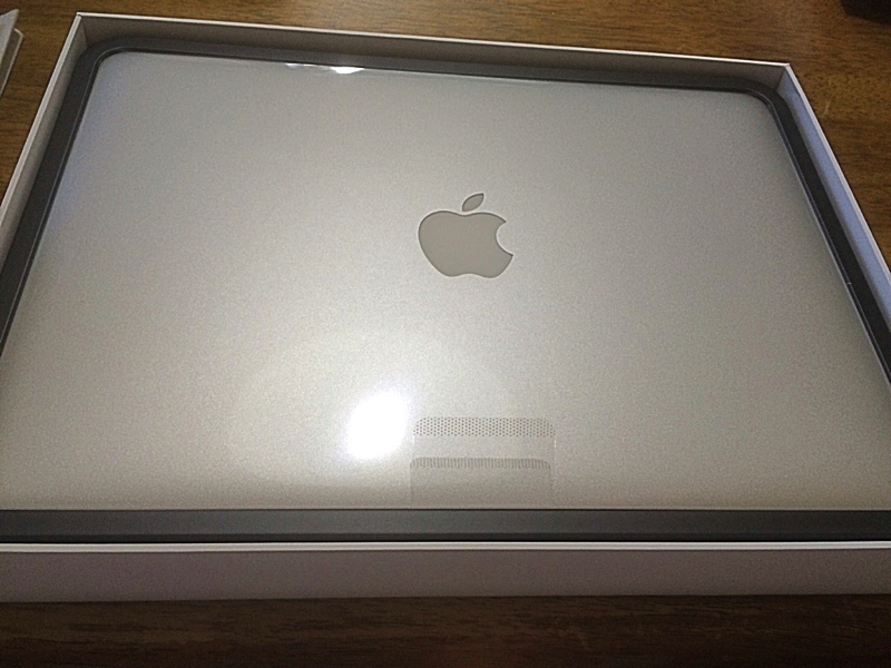 MacBook Air 13インチ＆各種アクセサリを購入しました！