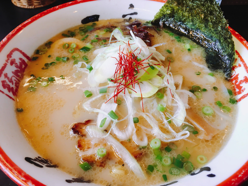羽根つき餃子とコクのあるスープがうまい！函館麺や一文字